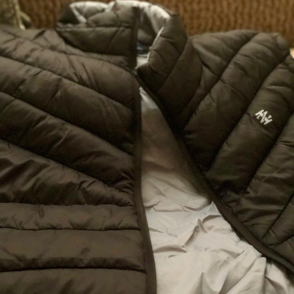 IZOD lightweight vest- Men’s